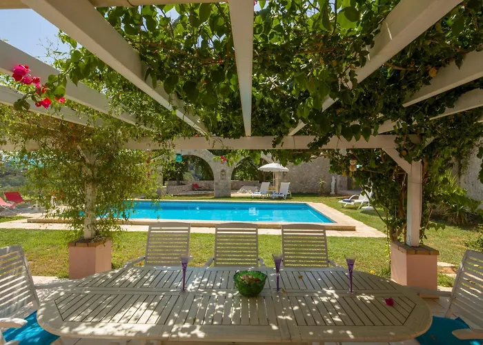 Vila Old Olive Press Sea And Mountain Ágios Márkos