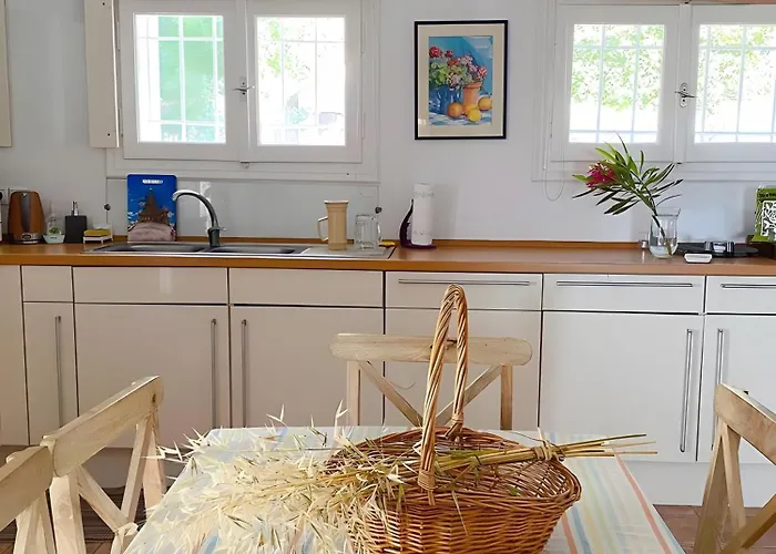 Old Olive Press Sea And Mountain Vila *