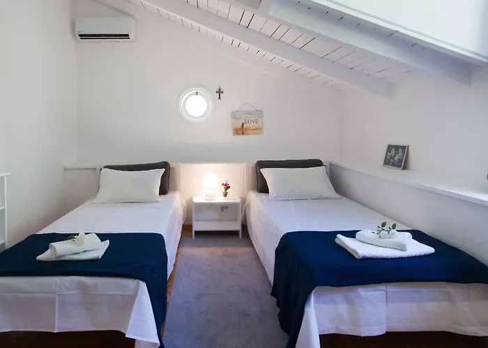 Old Olive Press Sea And Mountain * Ágios Márkos